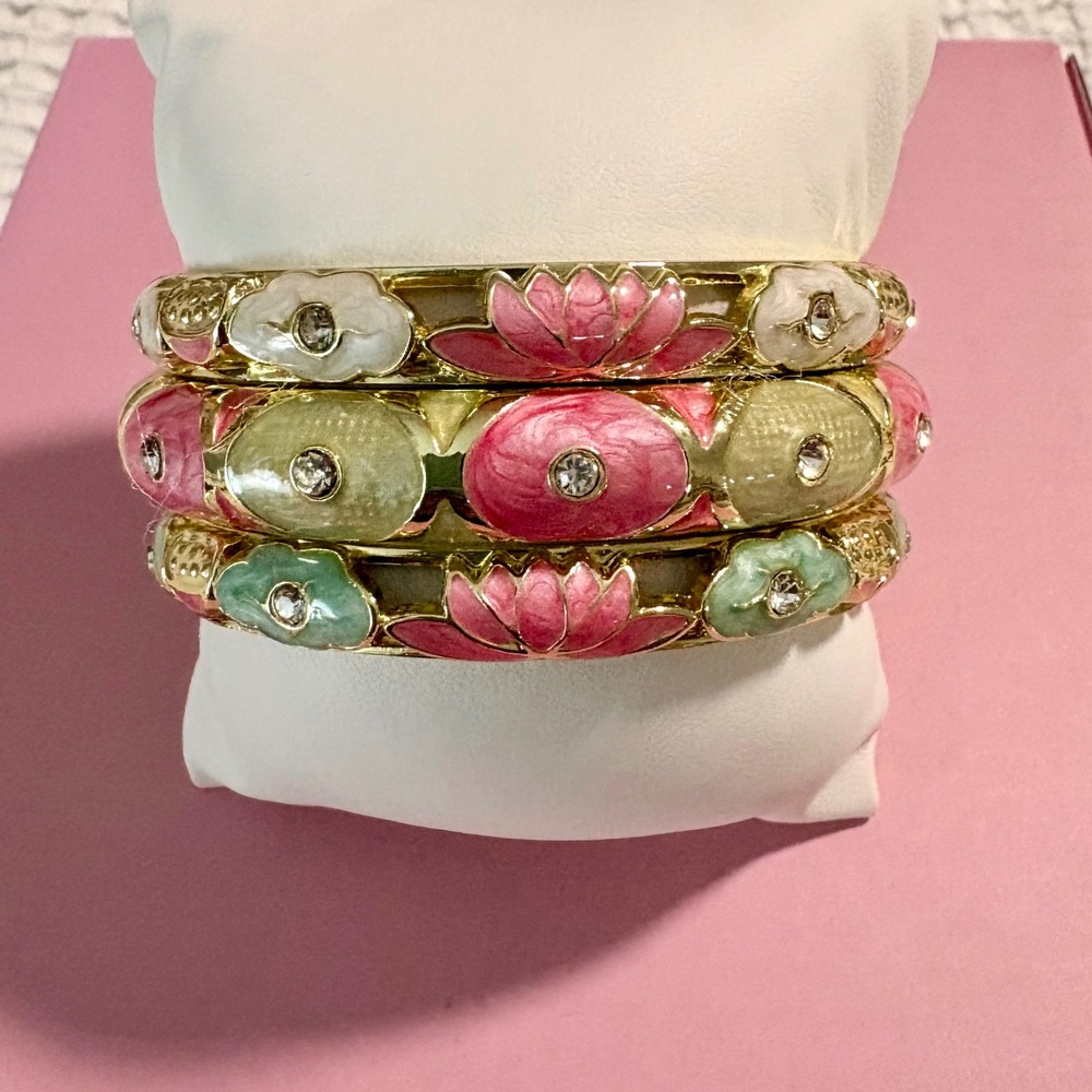 Vintage JTF Signed Bangle Bracelet 3 Stack Gold Tone Hinged Lotus Floral Enamel